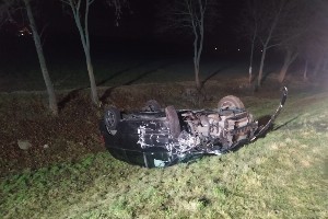 Czołowe zderzenie samochodów, 5-latek w szpitalu